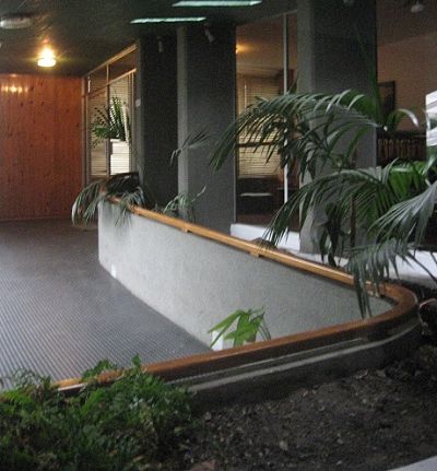 mejores salas velatorias, hall entrada empresas funebres